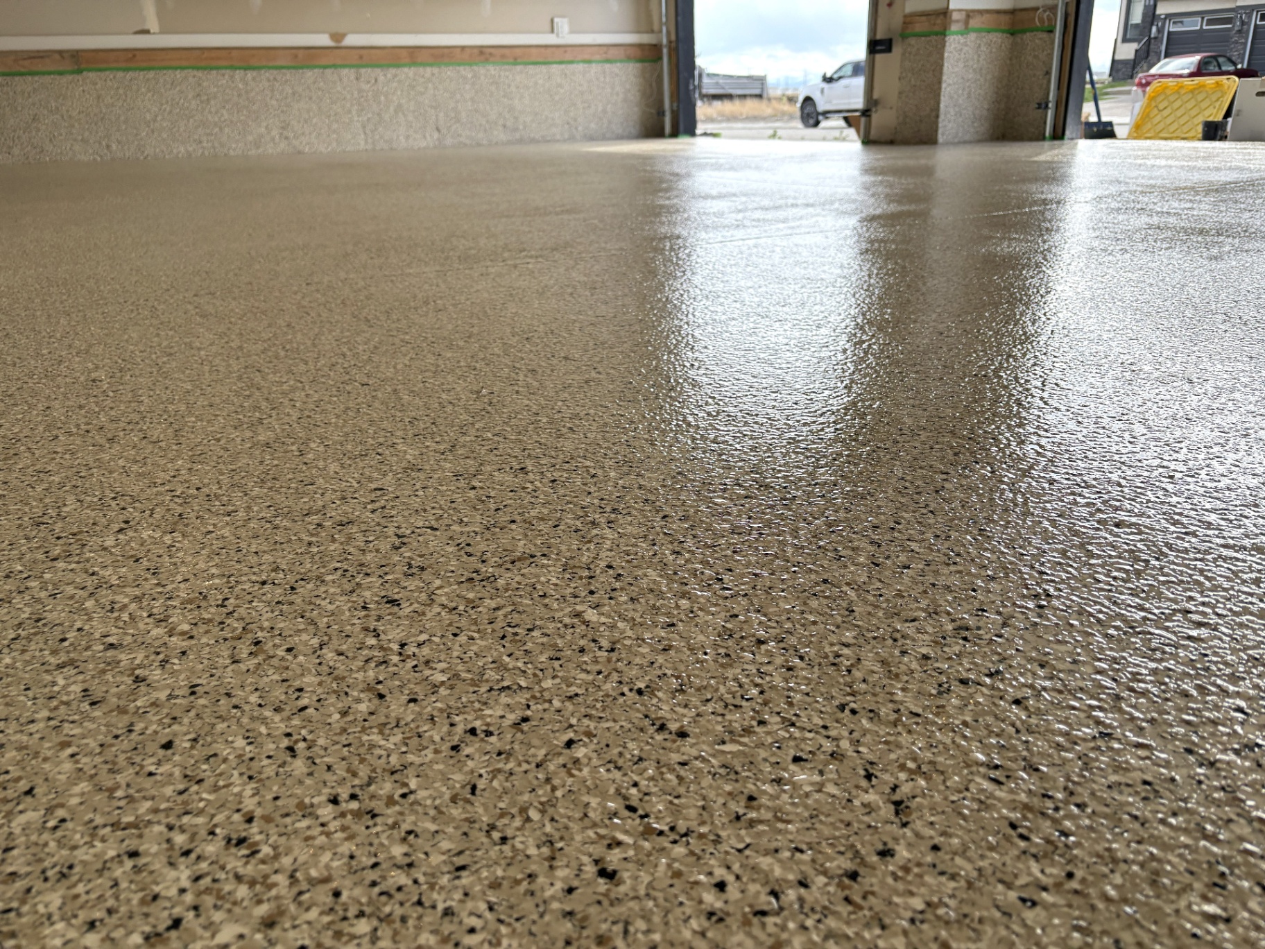 Glossy flake garage — Calgary